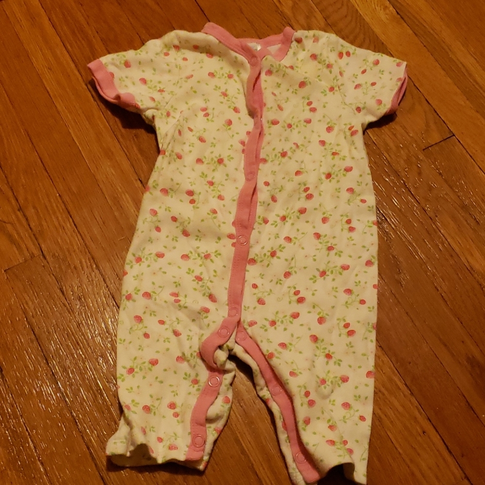 Baby v one piece, strawberry footless 6-9 months